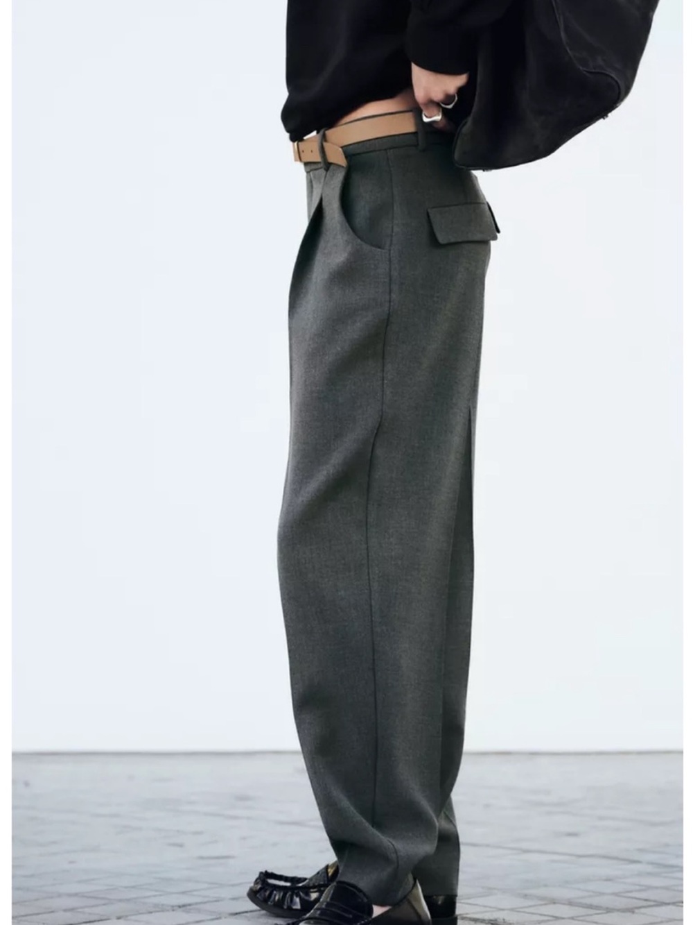 Zara - Dark Gray Pleated Tailored Trousers - Dress pants Business casual Tapered